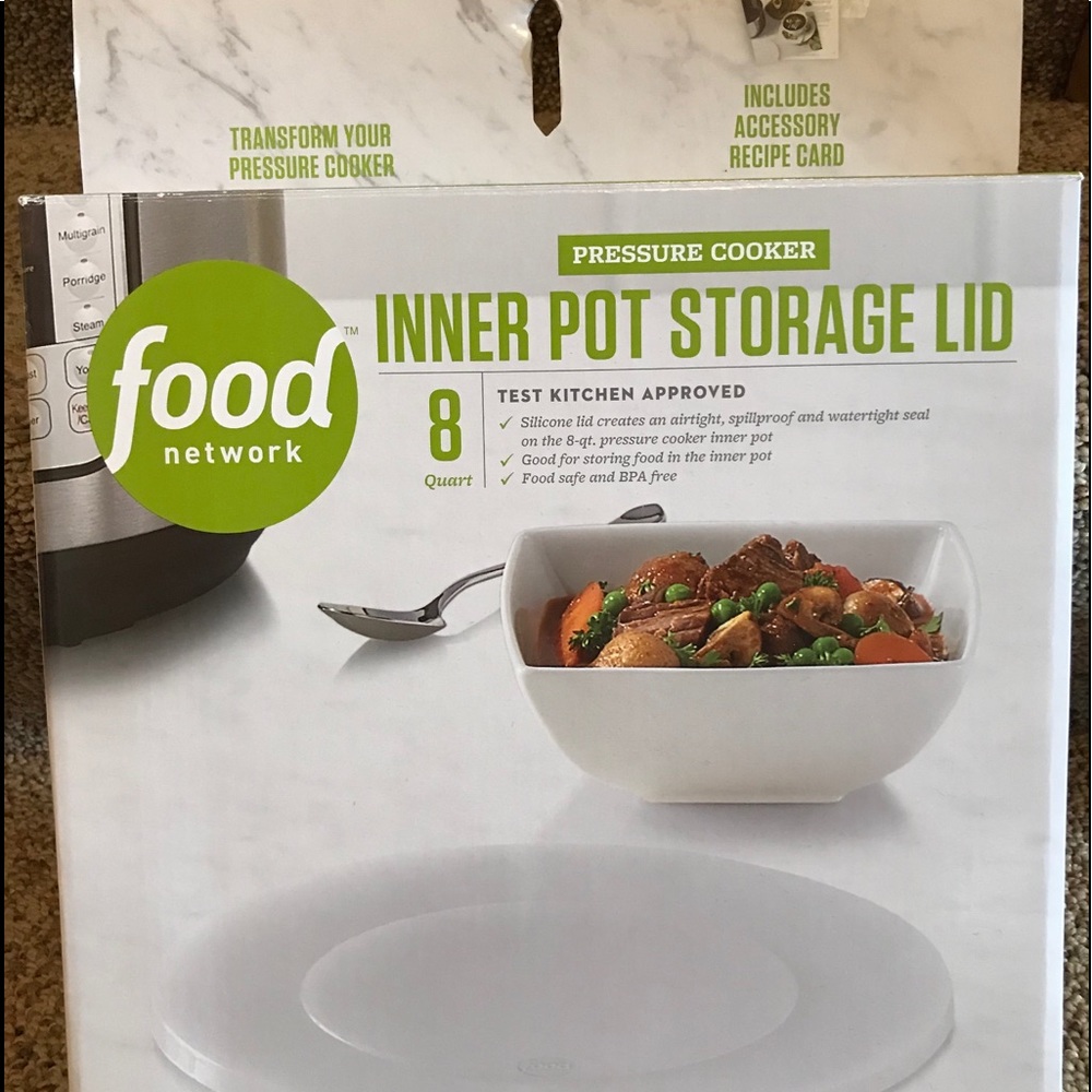 New in Box Instant Pot 8 qt pressure cooker air watertight sealing storage lid